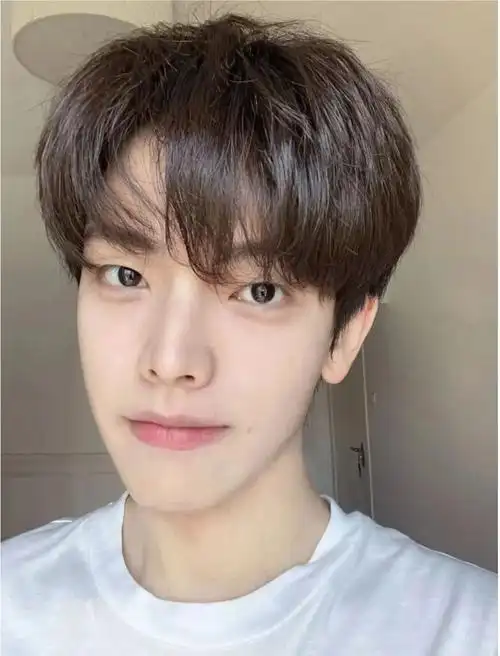 最值得尝试的三种男士发型,精神时尚很出彩,越看越帅气插图4