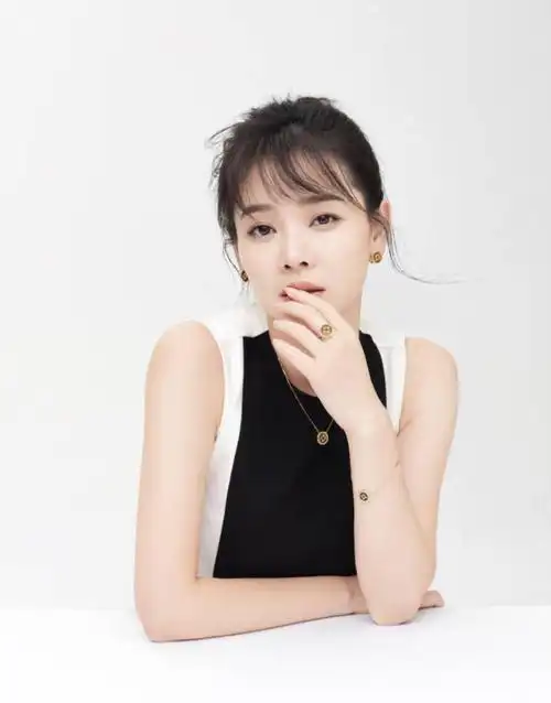 王维维堪称是最美秘书,看过《宝贝》的小主都这么说|163_手机网易网