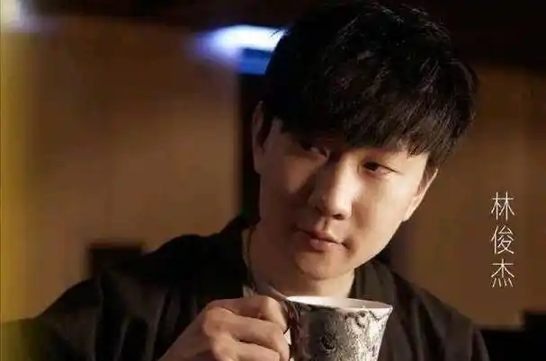 林俊杰过生日宣传新歌,却被周杰伦催婚_发展_感情_音乐