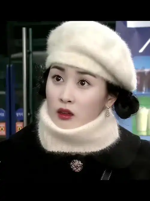 没整容前的李多海真是又灵又甜,我的女孩里每套装扮都超级漂亮,放在