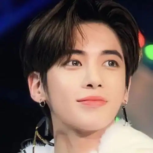 4k头像云的那端是你的微笑