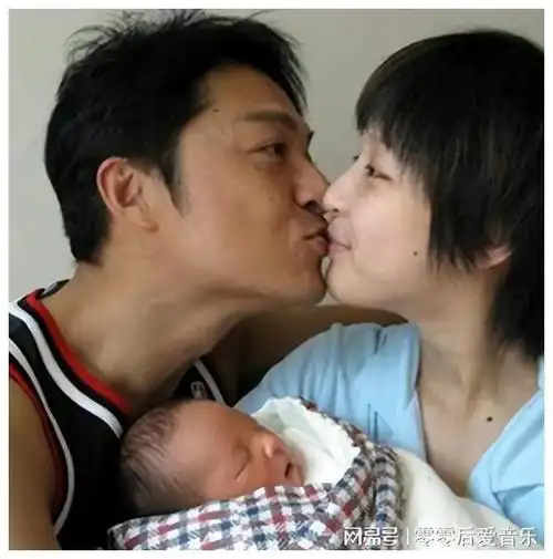 马景涛闷声干大事疑美国求婚画面曝光太浪漫三婚妻子撞脸马蓉