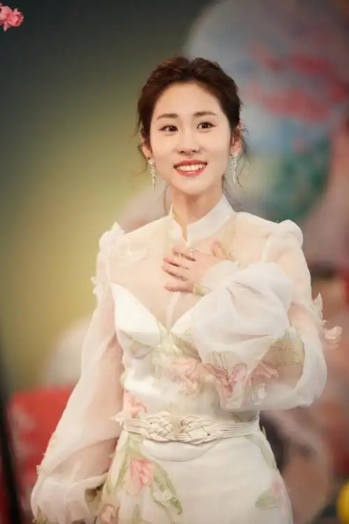 《他不懂》,这是什么三厨狂喜现场,狠狠期待正片了  #杨宗纬张碧晨他