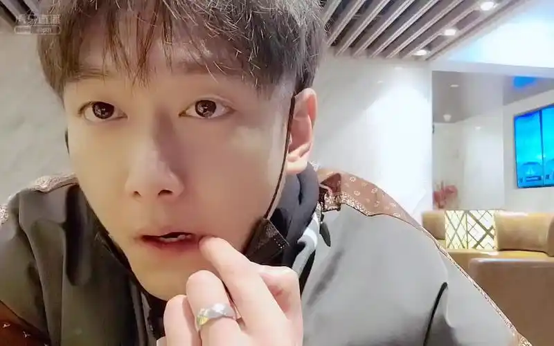 【今晚回杭】虎牙-洋气黄18001_2021-01-27