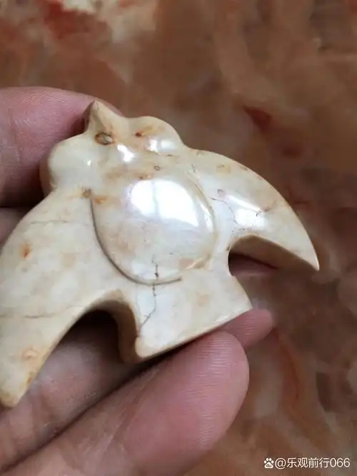 玉鸟饰/良渚文化