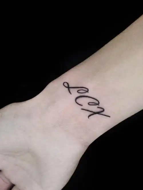 小字母_纹身图案手稿图片_梓沐的纹身作品集