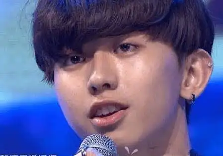 男星素颜,tfboys变回小孩,蔡徐坤脸胖一圈,杨洋却让人伤心欲绝