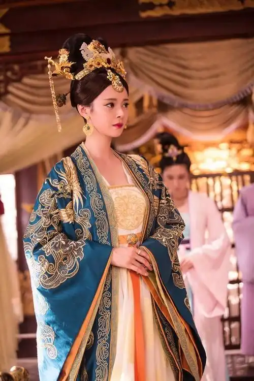 王瑞子燕皇后造型唯美 网友:贤惠与气质的担当