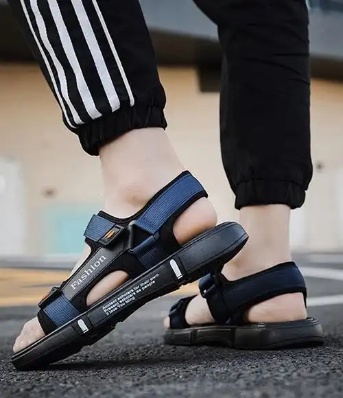 凉鞋男士新款休闲时尚初中生外穿越南沙滩鞋软底运动凉拖