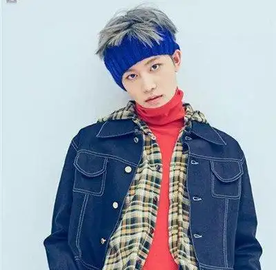 奶奶灰加绿色头发图片 奶奶灰绿色的头发男