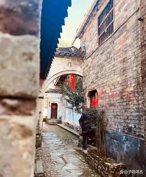 这是位于浙江省金华市武义县的一个古村落——郭洞村,距离武义县城