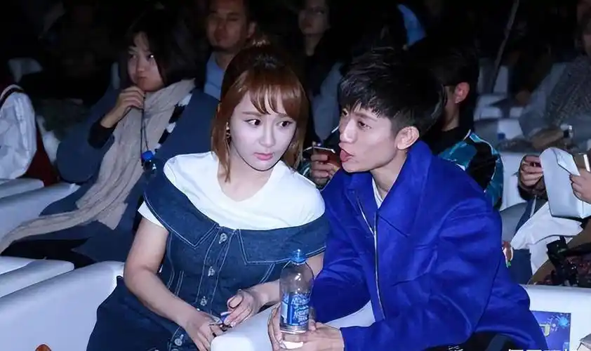 "张一山宣布喜讯"结果只是为宣传《曾少年》!