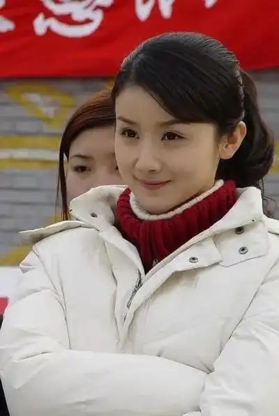 2004年,孙菲菲主演了一部名叫 《北京,我的爱》的爱情剧,那部剧应该是