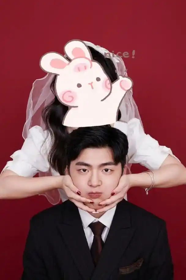 是四个人的友谊,而这第四片叶子就是刘志宏,早前他和易烊千玺,王俊凯