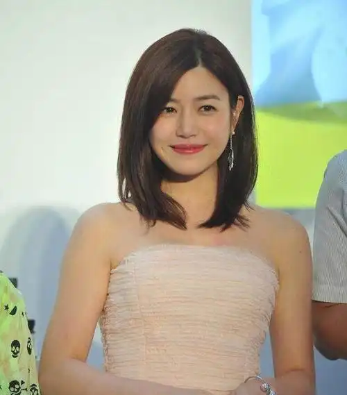 盘点圆脸女星称霸的娱乐圈,26岁演高中生被赞,网友:毫无违和感