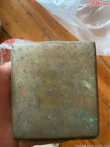 民国铜烟盒