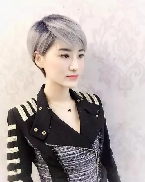 今年流行无鬓角短发