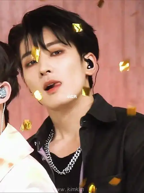 全圆佑 这脸这眼这鼻子这嘴巴_seventeen怎么样_帅哥_全圆佑_娱乐