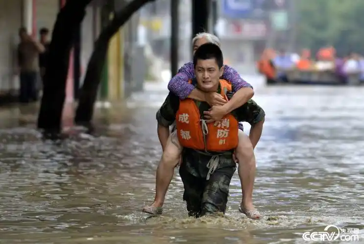全国消防日盘点消防员那些感人瞬间