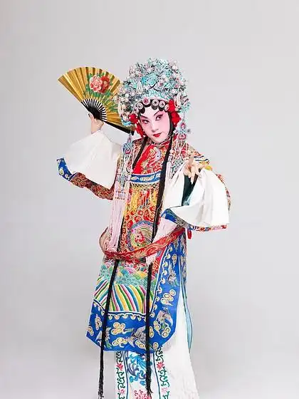 女子99592国潮风京剧戏曲人物女旦花卉水云扇子插画2592476q版人物卡