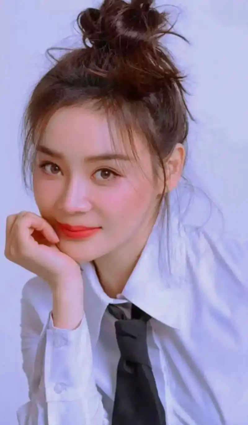 看看袁姗姗惊艳的照片#美女明星,好听的音乐配美女明星#进来你 - 抖音