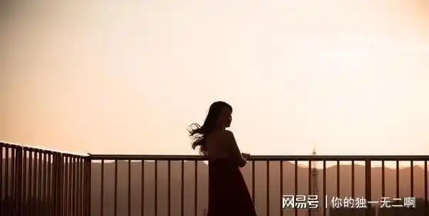 彻底对一个女人死心的短句(对一个女人彻底死心的带字图片)