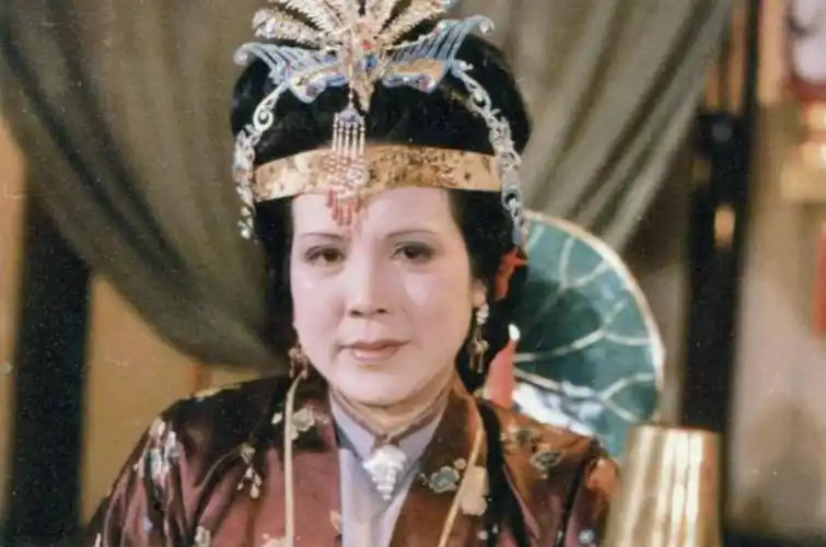 邢夫人明明不缺钱,为什么还要"敲诈"贾琏?