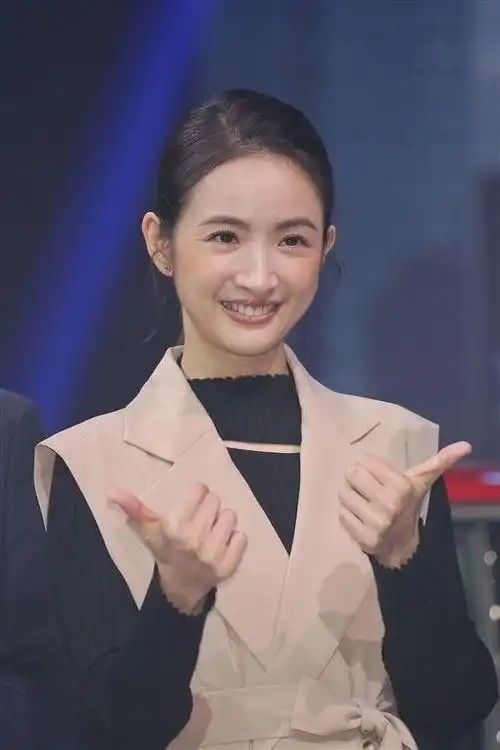 林依晨|40岁林依晨近状曝光,晒纯素颜照庆出道21周年,无美颜修图零