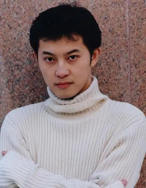 18岁黄渤忍了,18岁鹿晗也忍了,看到18岁的雷佳音我"忍不了了"