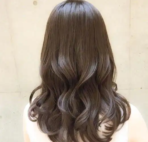 微卷中长发烫发发型今年冬天头发这样烫美的刚刚好
