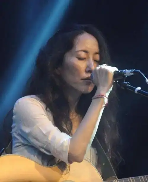 姜昕最后的嬉皮士