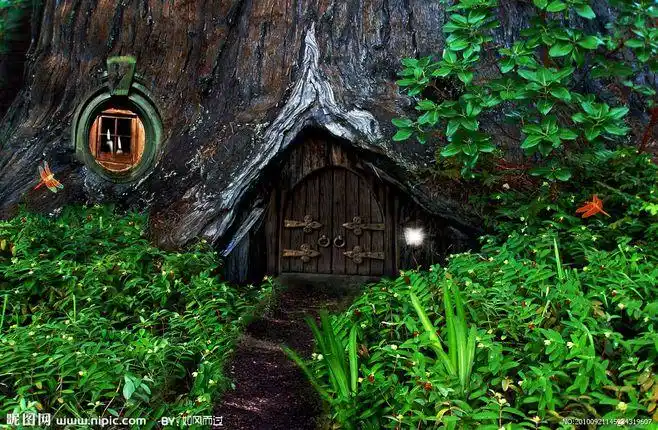 森林童话精灵的树屋