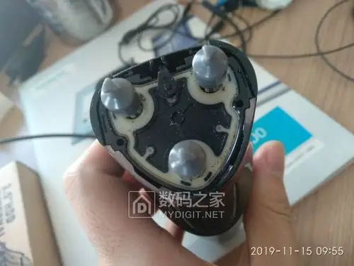 拆解飞科剃须刀fs371fc371