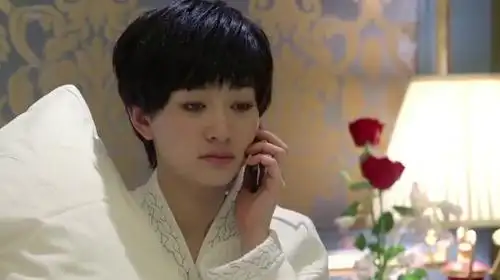 顾晓君精心打扮,跑来找欧阳剑,不料一开门慌了