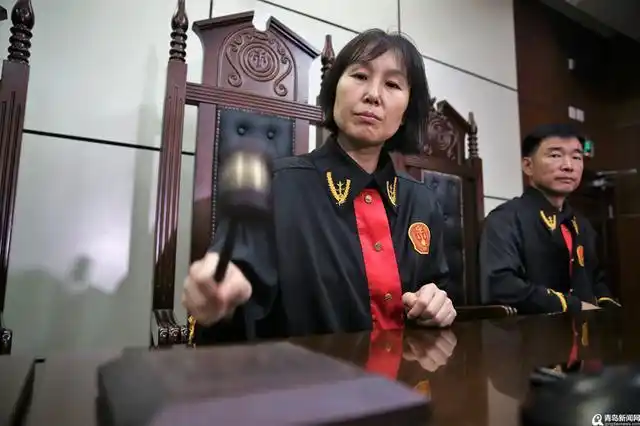 人人都知道:"陈法官的生活除了每天十公里就是工作.