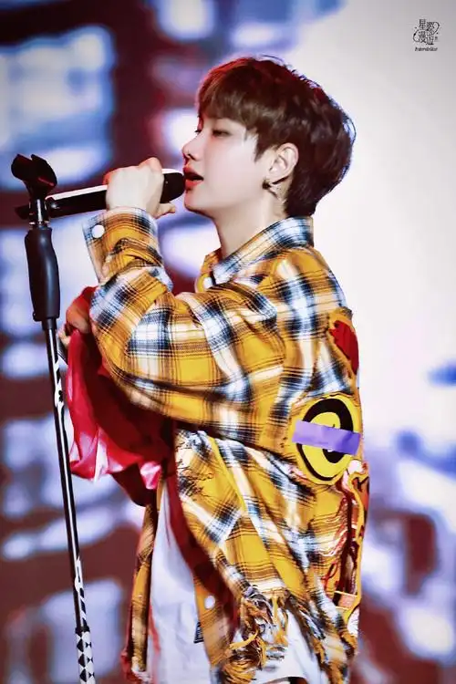 音乐节99999999鞠躬的时候小表情那么可爱的吗06@汪苏泷