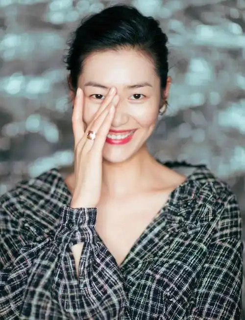 "维密天使"刘雯为什么这么全能啊?秘诀这么简单你也可以.