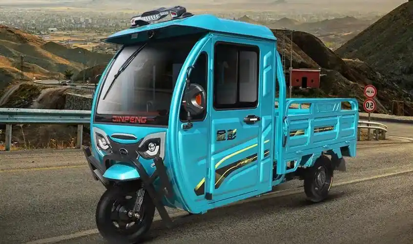 3款拉货三轮车来了,全国上牌上路,能拉3000斤,冬天很实用