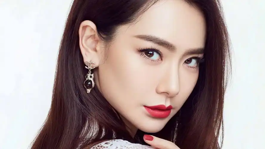 戚薇图片-美女壁纸-高清美女图片-第14图-娟娟壁纸