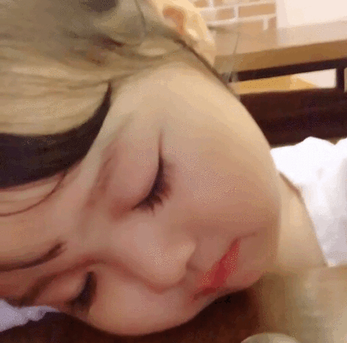 可爱萌娃小孩子gif动图_动态图_表情包下载_soogif