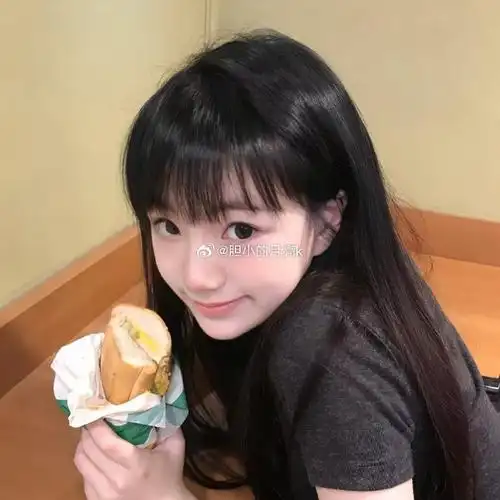 【搞怪女头可爱女生头像春夏活力微信qq头像】#搞怪头像##女生头像