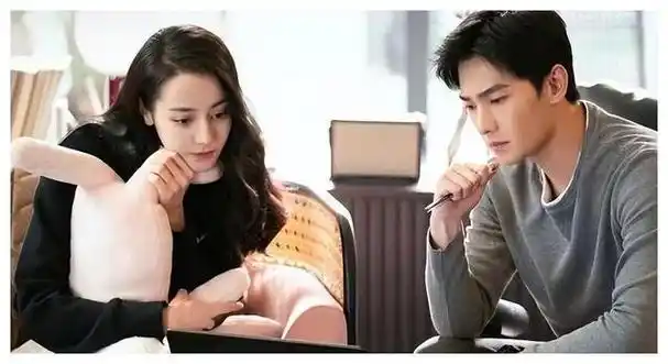 迪丽热巴杨洋二搭夜航现代偶像剧开启新合作