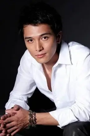 星座:天秤座 血型:ab型 身高:176cm 体重:65kg 邱泽,台湾歌手,演员