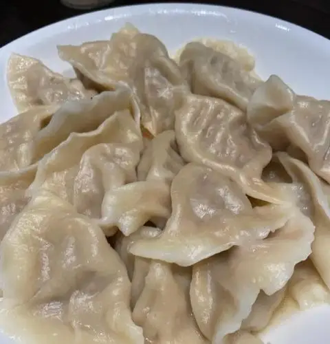 岳云鹏晒晚餐,顿顿离不开饺子,网友点赞:接地气,啥馅的?