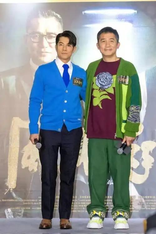 60岁梁朝伟和57岁郭富城同台!差3岁衣品不同,一个男孩一个绅士