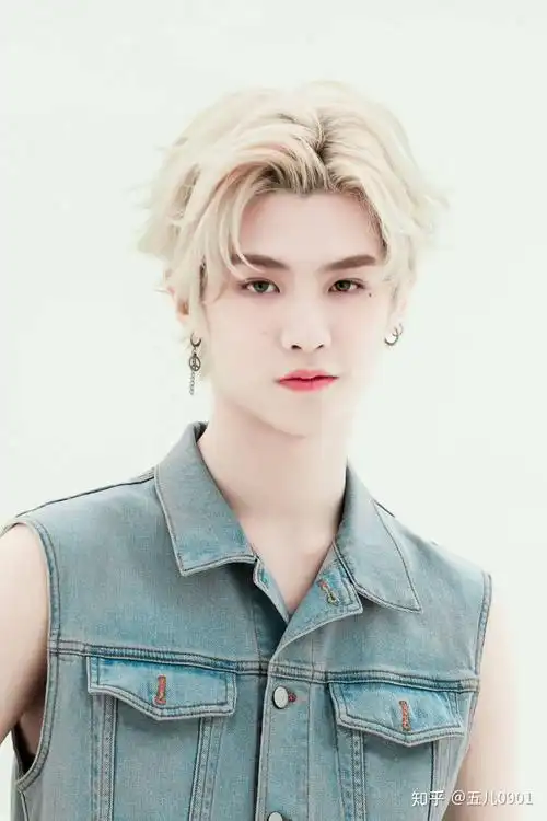 有哪些黄明昊的justin的好看的照片