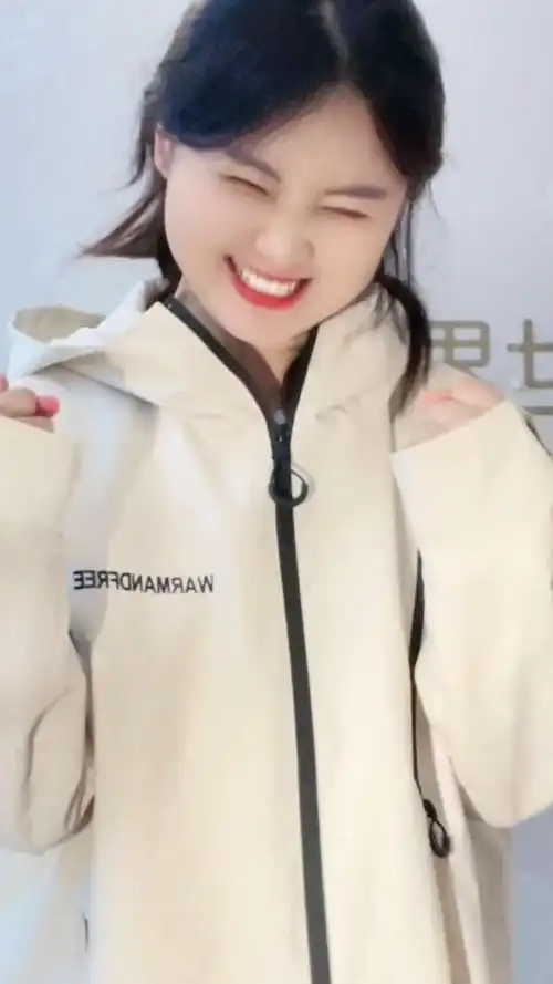 博学多才的小鱼zq: #爱笑女孩运气不差