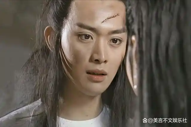 黄海冰:不接受前妻丁克,二婚娶小12岁同行,生两子幸福美满