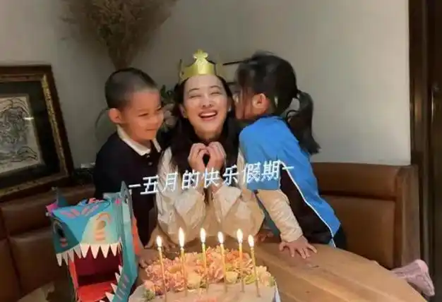 回顾曾剑娶演员妻子梅婷婚后生一儿一女一家四口幸福甜蜜