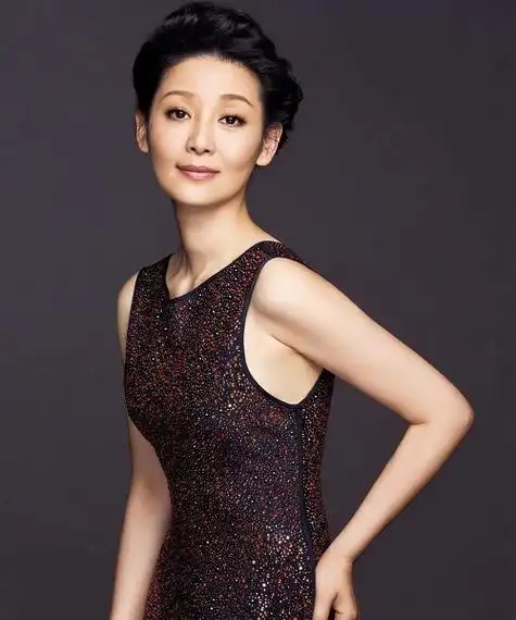 徐帆经纪人(公司)_徐帆代言费多少钱_徐帆影视平面代言报价